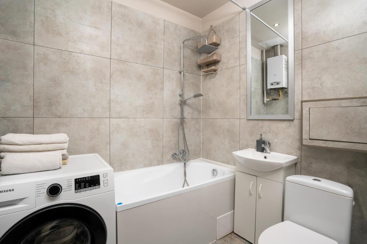 As Home 8-Osobowy Apartament W Rynku Breslavia Esterno foto